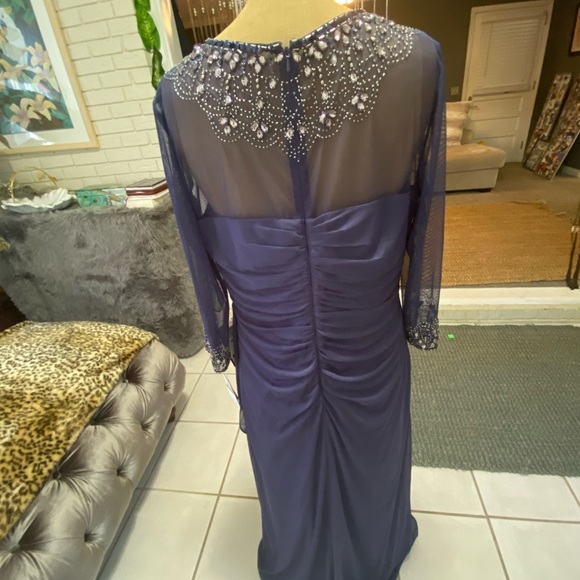 Dress is purpleish blue - Picture 5 of 5